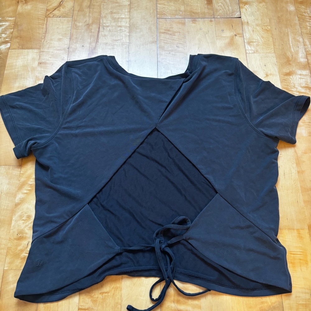 Lululemon top